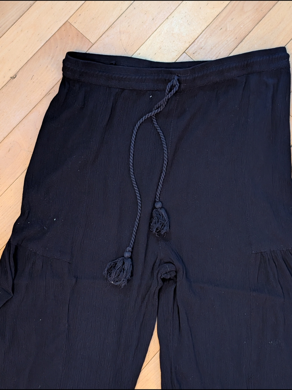 Embroidered Capris - Picture 2 of 6